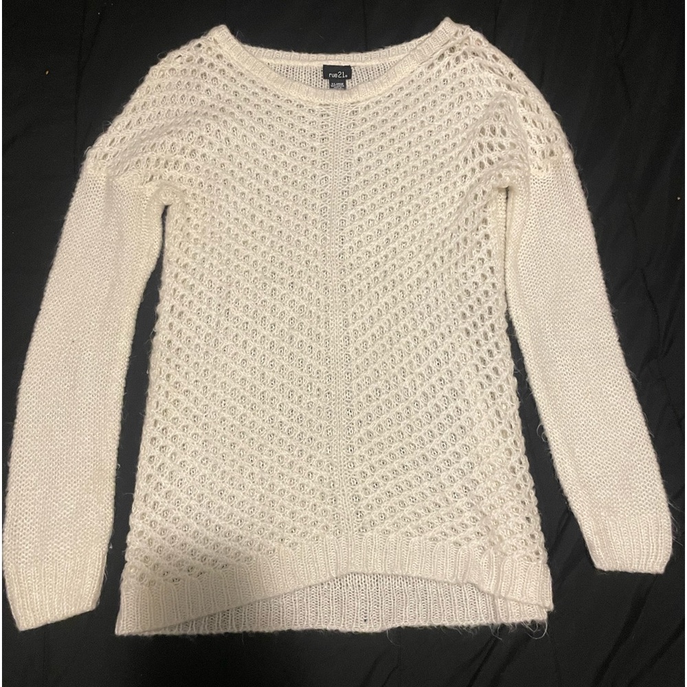 ⭒ white rue21 sweater